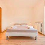 Geraeumige Wohnung Mit Zwei Schlafzimmern In Pula